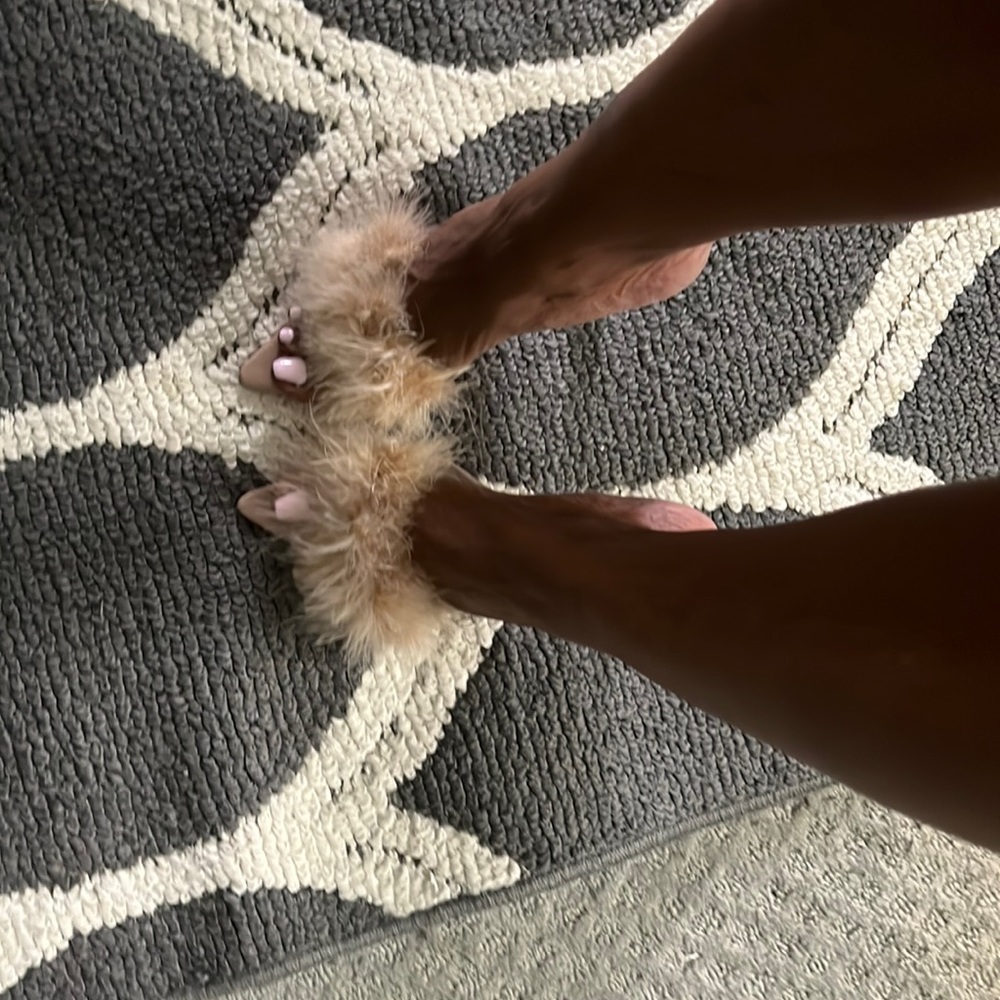 Clear Heel with taupe fluff on top